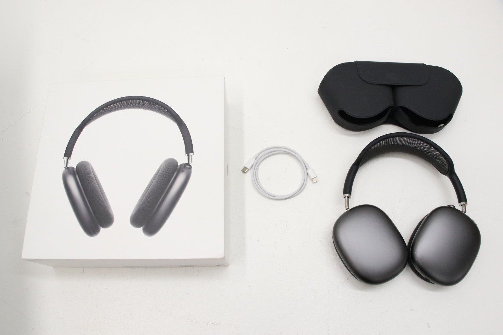 Apple AirPods Max Wireless Over-Ear Headset MGYH3AM/A - Space Gray